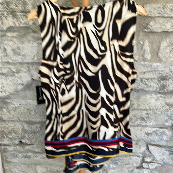 Zebra Print Sleeveless Top - Picture 4 of 7